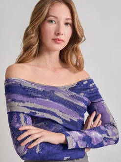 Modern Fit Cropped Cross Body Watercolor Soft Knit Top